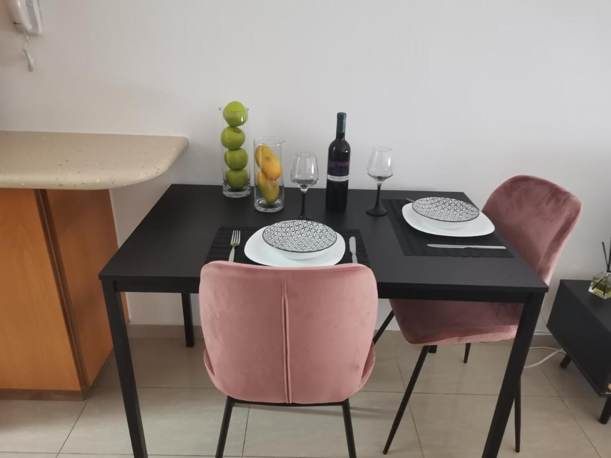 Flat111-adults Only Apartment *